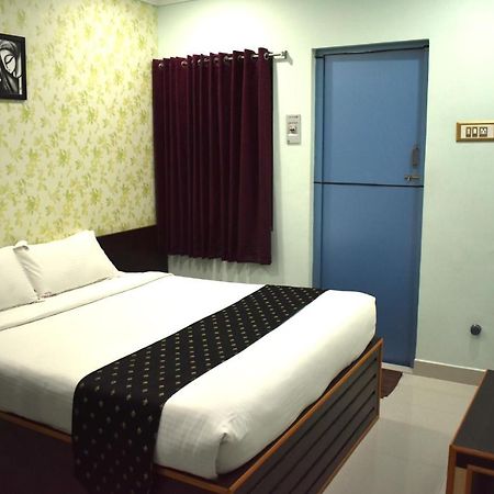 Apple Park Annexe Hotel Tiruchirappalli Luaran gambar