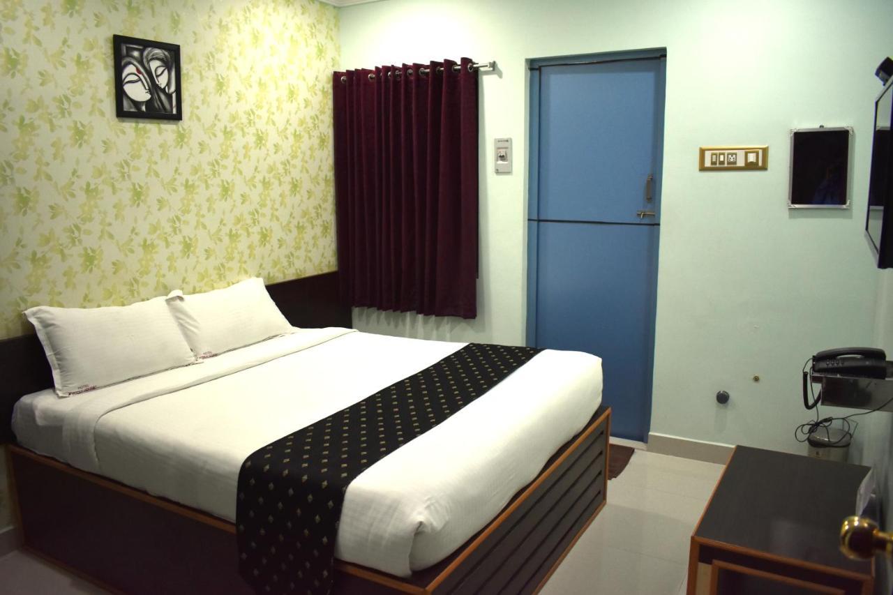 Apple Park Annexe Hotel Tiruchirappalli Luaran gambar